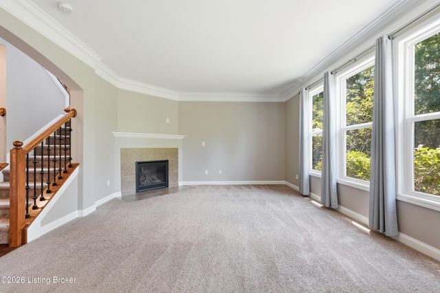 12506 Deer Lake Ln, Louisville, KY 40299