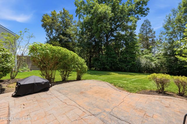 12506 Deer Lake Ln, Louisville, KY 40299