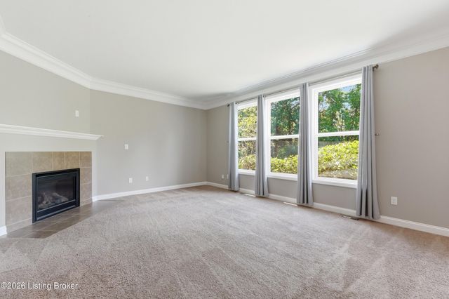 12506 Deer Lake Ln, Louisville, KY 40299