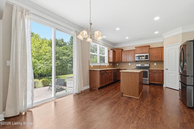 12506 Deer Lake Ln, Louisville, KY 40299