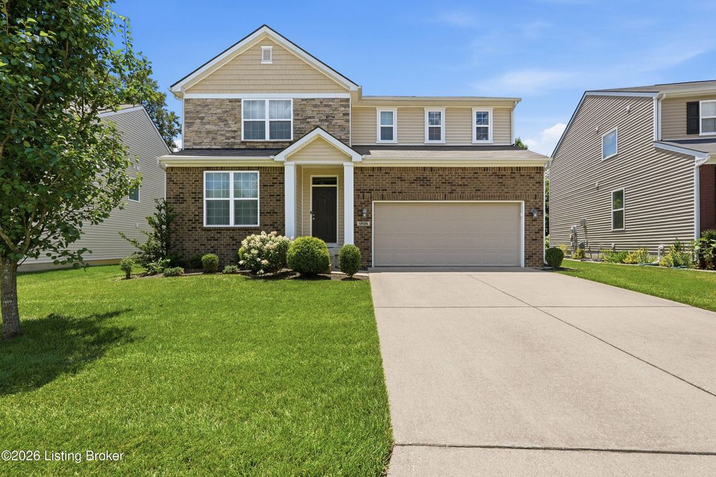 12506 Deer Lake Ln, Louisville, KY 40299