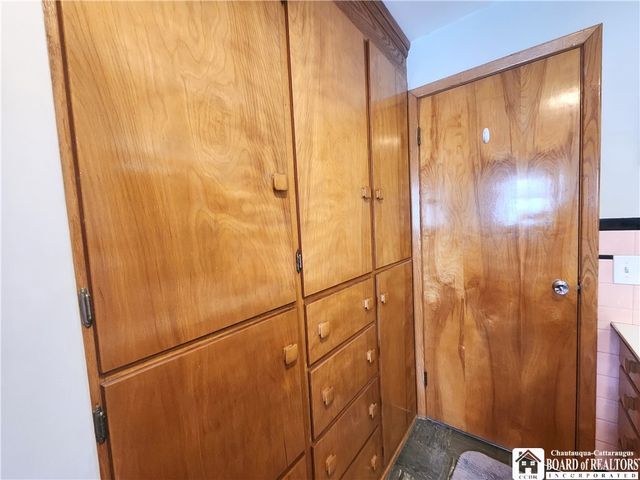 2 Leon Place, Pomfret, NY 14063