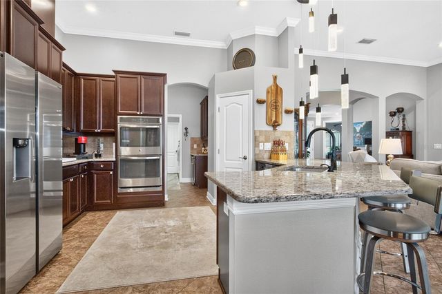 2823 COLEWOOD LANE, Dover, FL 33527