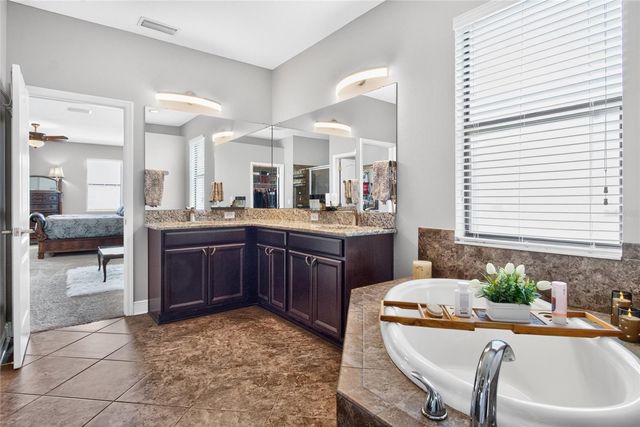 2823 COLEWOOD LANE, Dover, FL 33527