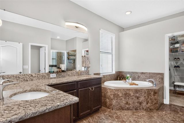 2823 COLEWOOD LANE, Dover, FL 33527