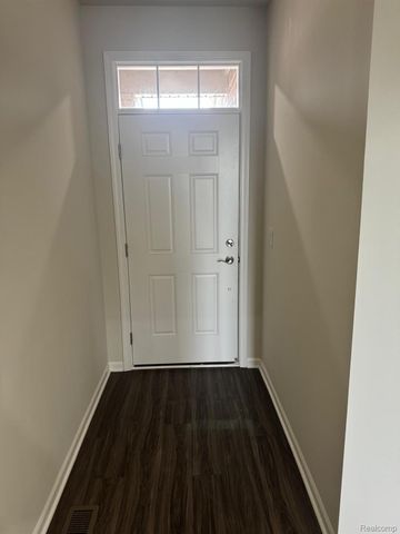 732 ADDISON Circle, Commerce Charter Township, MI 48390