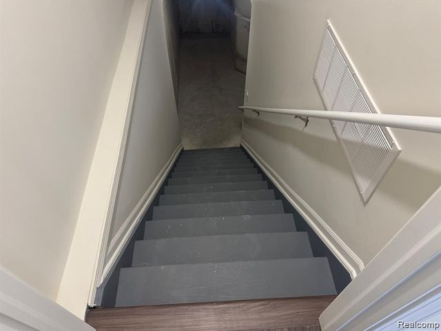 732 ADDISON Circle, Commerce Charter Township, MI 48390