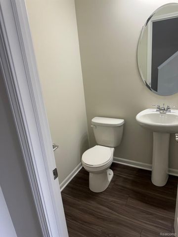 732 ADDISON Circle, Commerce Charter Township, MI 48390