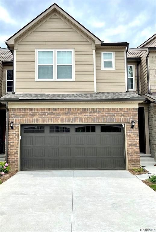 732 ADDISON Circle, Commerce Charter Township, MI 48390