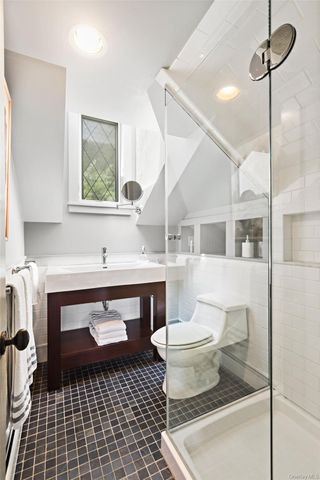 924 Route 9W S, Nyack, NY 10960