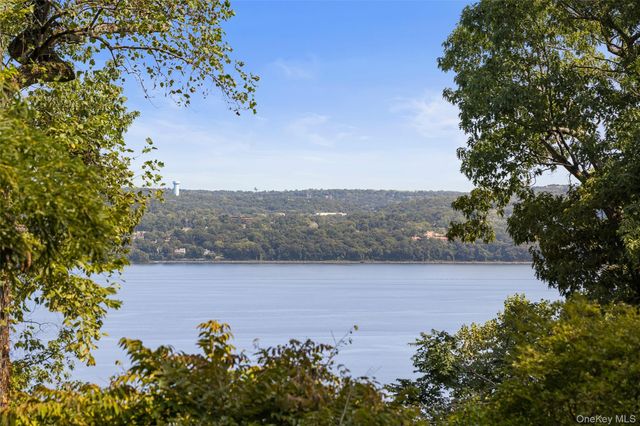 924 Route 9W S, Nyack, NY 10960