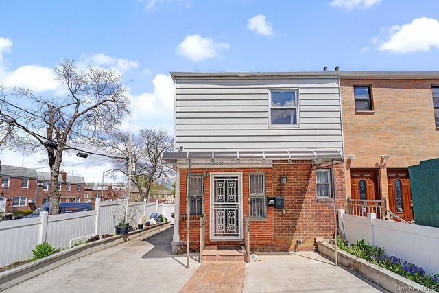 15001 Reeves Avenue, Flushing, NY 11367