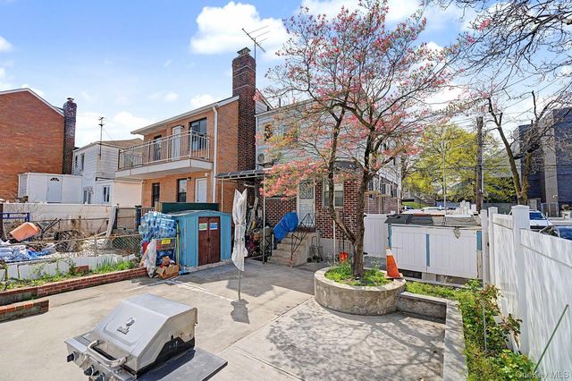 15001 Reeves Avenue, Flushing, NY 11367