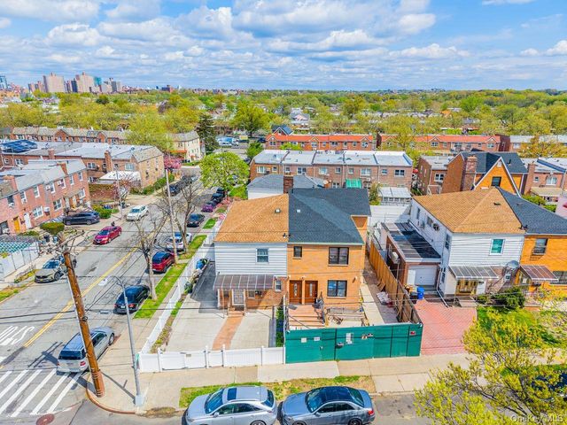 15001 Reeves Avenue, Flushing, NY 11367