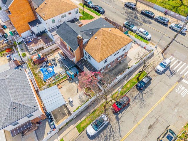 15001 Reeves Avenue, Flushing, NY 11367