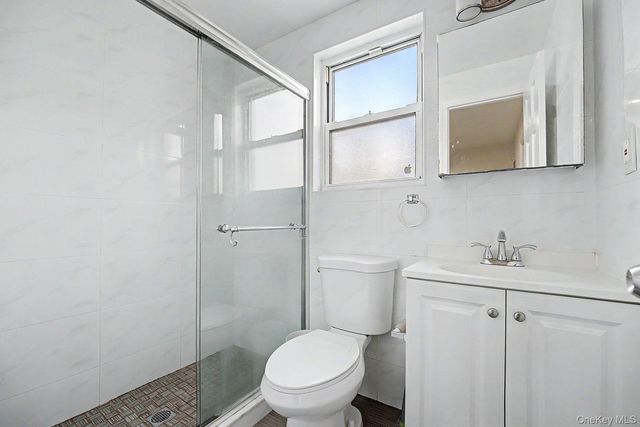 15001 Reeves Avenue, Flushing, NY 11367
