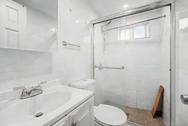 15001 Reeves Avenue, Flushing, NY 11367
