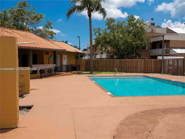 14831 SW 80th St 102-4, Miami, FL 33193