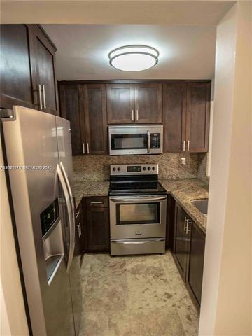 14831 SW 80th St 102-4, Miami, FL 33193