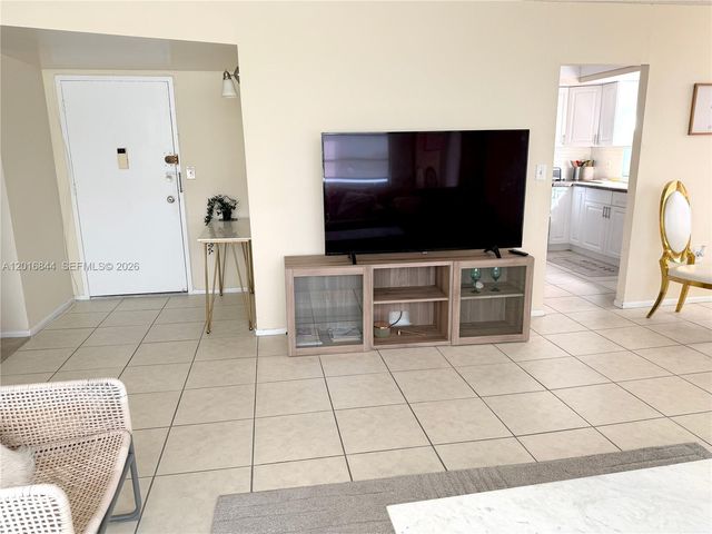1301 NE Miami Gardens Dr 626W, Miami, FL 33179
