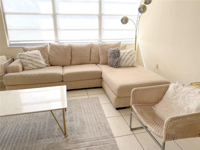 1301 NE Miami Gardens Dr 626W, Miami, FL 33179