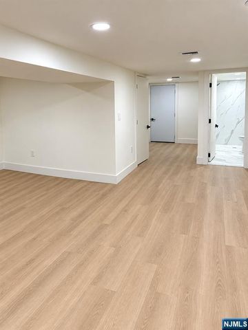 307 Ann Street, Harrison, NJ 07029