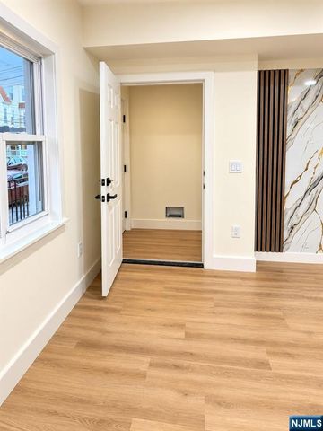 307 Ann Street, Harrison, NJ 07029