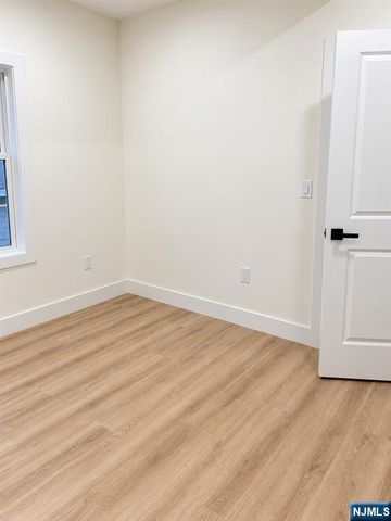 307 Ann Street, Harrison, NJ 07029