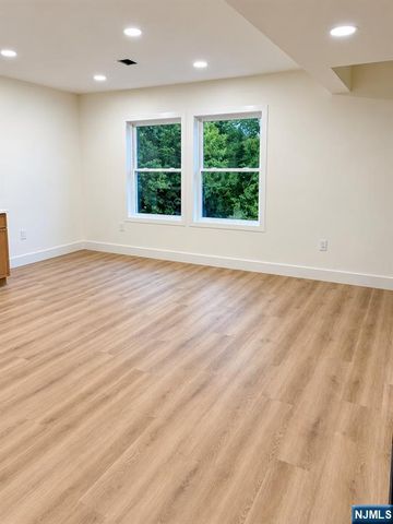 307 Ann Street, Harrison, NJ 07029