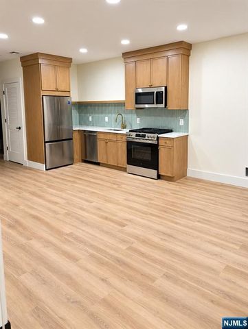 307 Ann Street, Harrison, NJ 07029