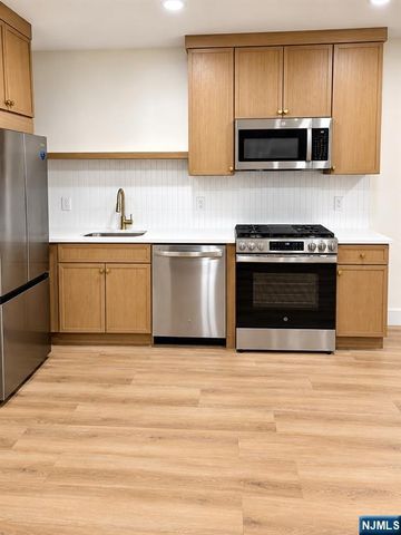 307 Ann Street, Harrison, NJ 07029