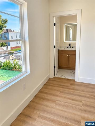 307 Ann Street, Harrison, NJ 07029