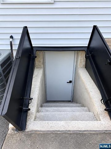 307 Ann Street, Harrison, NJ 07029