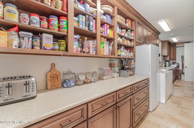 1402 WILKIES POINT Road, Green Cove Springs, FL 32043