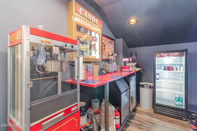 1402 WILKIES POINT Road, Green Cove Springs, FL 32043