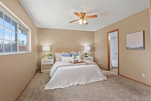 8725 E Parkmont Dr, Wichita, KS 67207