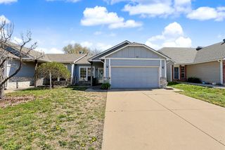 8725 E Parkmont Dr, Wichita, KS 67207