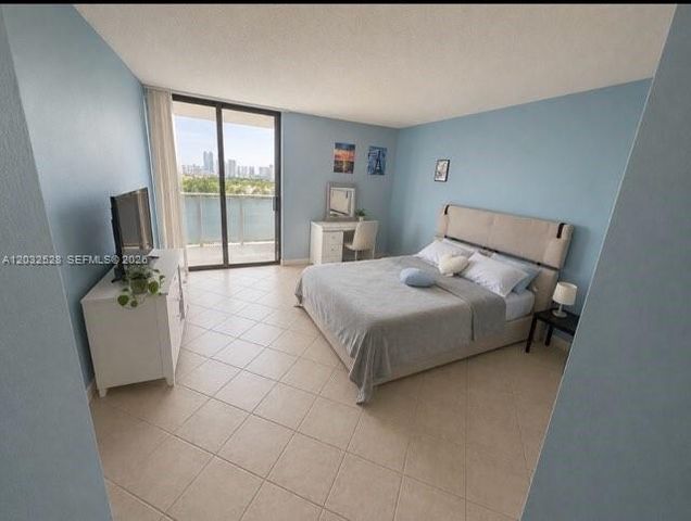 3675 N Country Club Drive 1406, Aventura, FL 33180