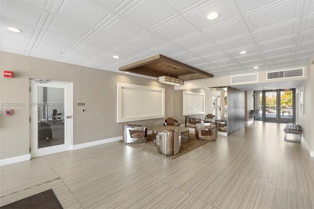 3675 N Country Club Drive 1406, Aventura, FL 33180