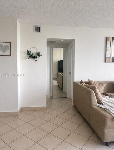 3675 N Country Club Drive 1406, Aventura, FL 33180