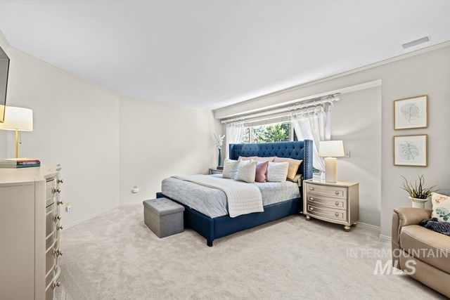 1865 E Sendero Ln, Boise, ID 83712