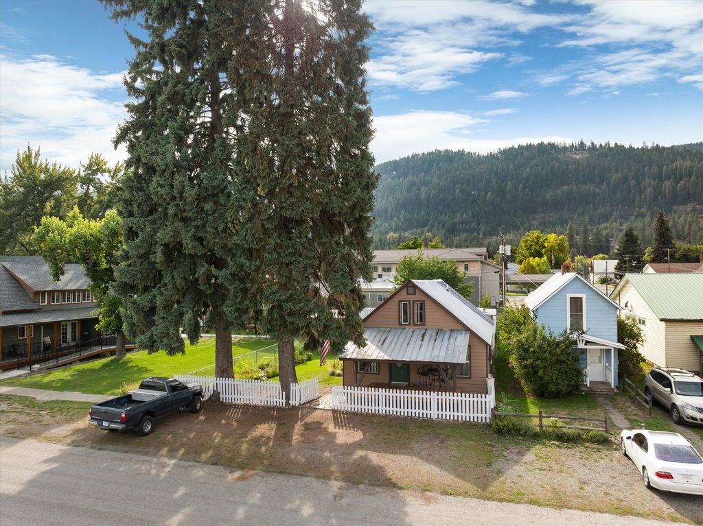 312 E Kootenai Avenue, Troy, MT 59935 photo 2