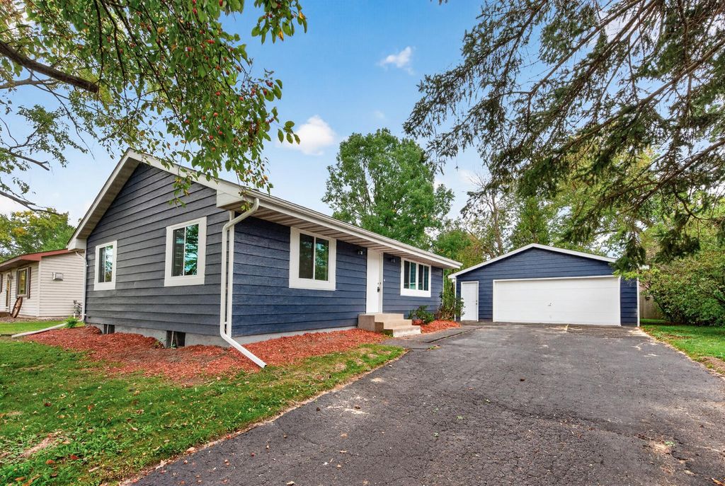 1014 9th Avenue SW, Forest Lake, MN 55025 — exterior