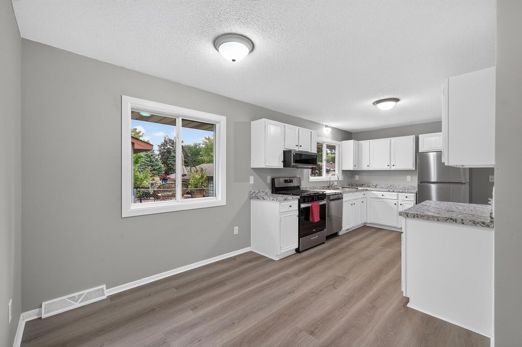 1014 9th Avenue SW, Forest Lake, MN 55025 — photo 3