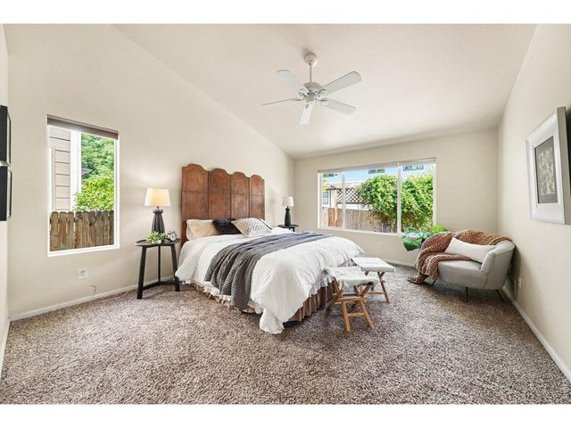 2044 Falcon Ridge Dr, Fort Collins, CO 80528