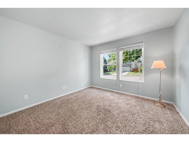 2044 Falcon Ridge Dr, Fort Collins, CO 80528