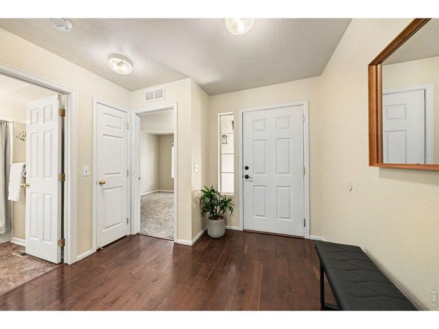 2044 Falcon Ridge Dr, Fort Collins, CO 80528
