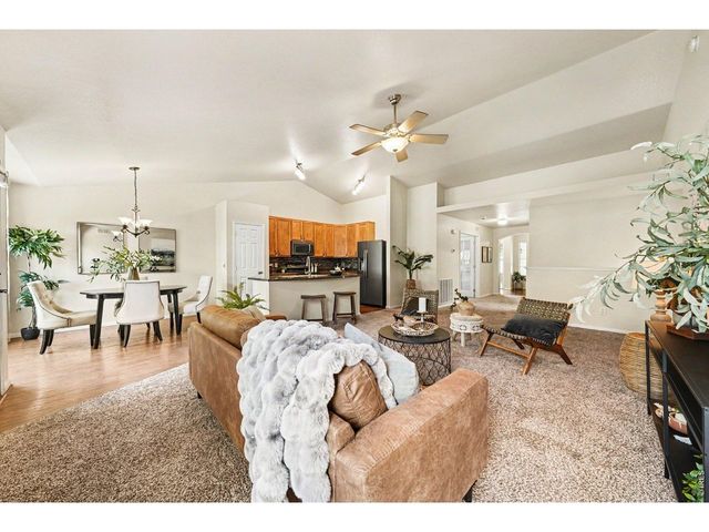 2044 Falcon Ridge Dr, Fort Collins, CO 80528