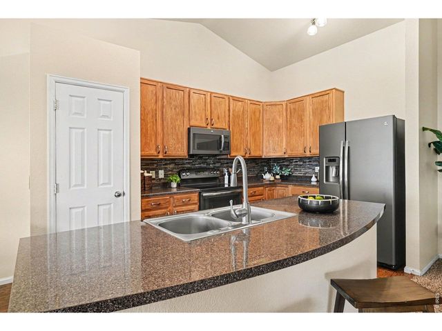 2044 Falcon Ridge Dr, Fort Collins, CO 80528