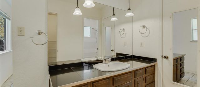 3908 Holt DR, Austin, TX 78749